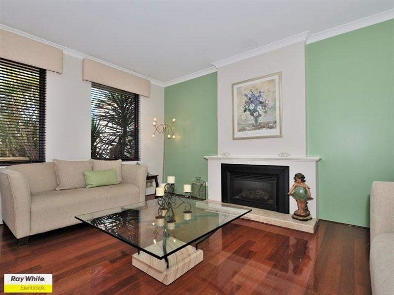 10 Merens Terrace, Henley Brook WA 6055