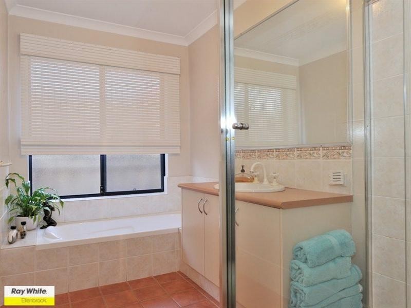 10 Merens Terrace, Henley Brook WA 6055