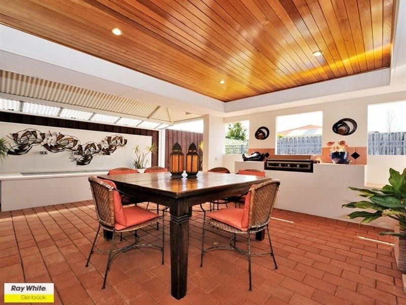 10 Merens Terrace, Henley Brook WA 6055