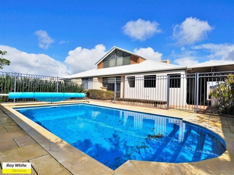 10 Merens Terrace, Henley Brook WA 6055