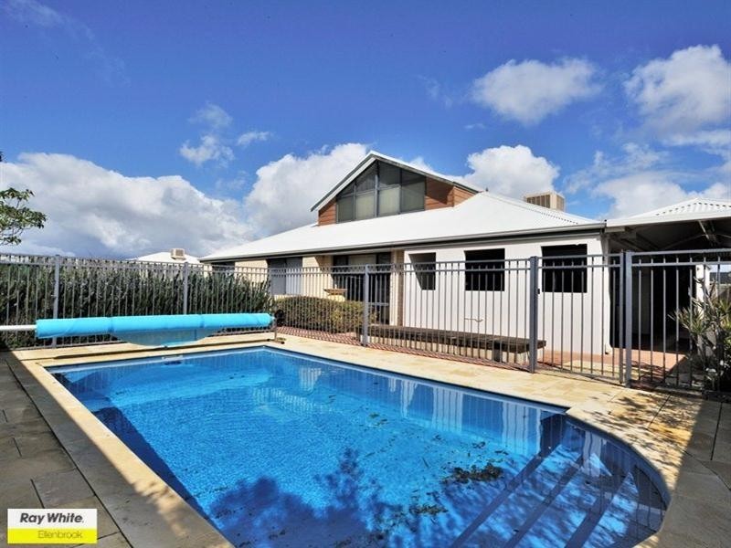 10 Merens Terrace, Henley Brook WA 6055