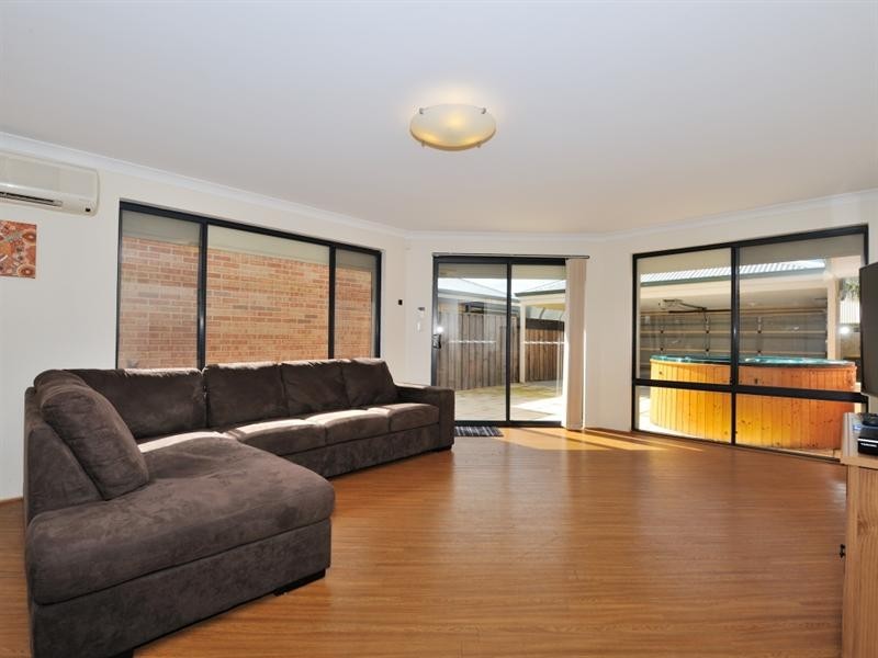 102 Coolamon Boulevarde, Ellenbrook WA 6069