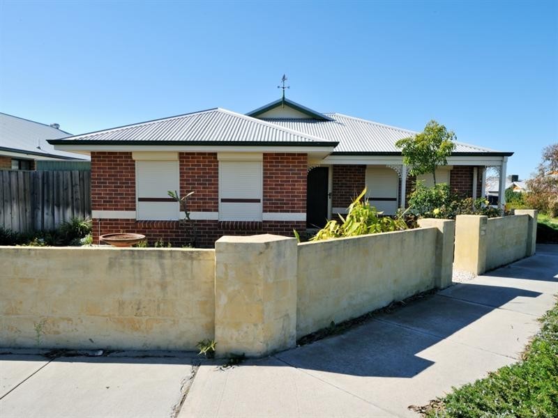 102 Coolamon Boulevarde, Ellenbrook WA 6069