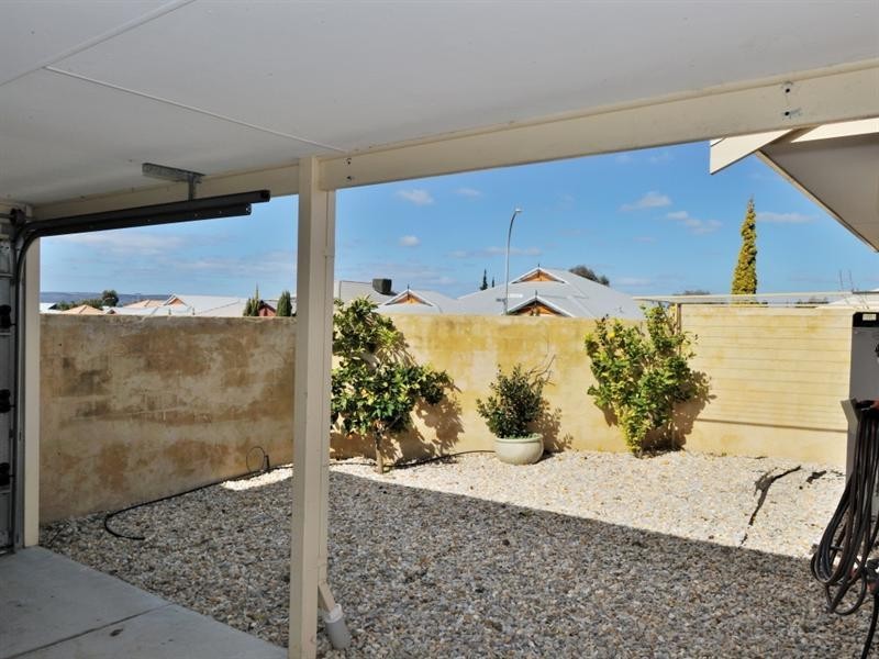 102 Coolamon Boulevarde, Ellenbrook WA 6069