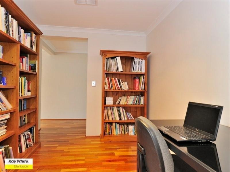 30 Longview Way, The Vines WA 6069