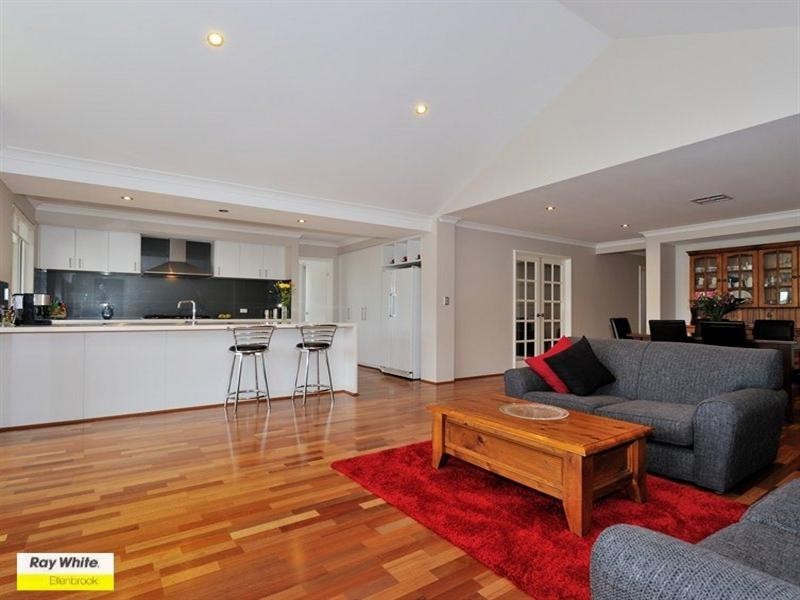 30 Longview Way, The Vines WA 6069