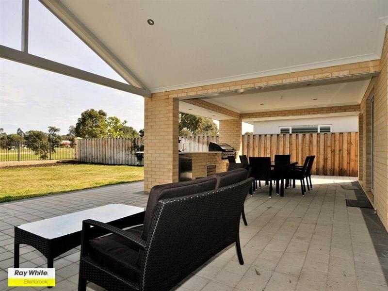 30 Longview Way, The Vines WA 6069
