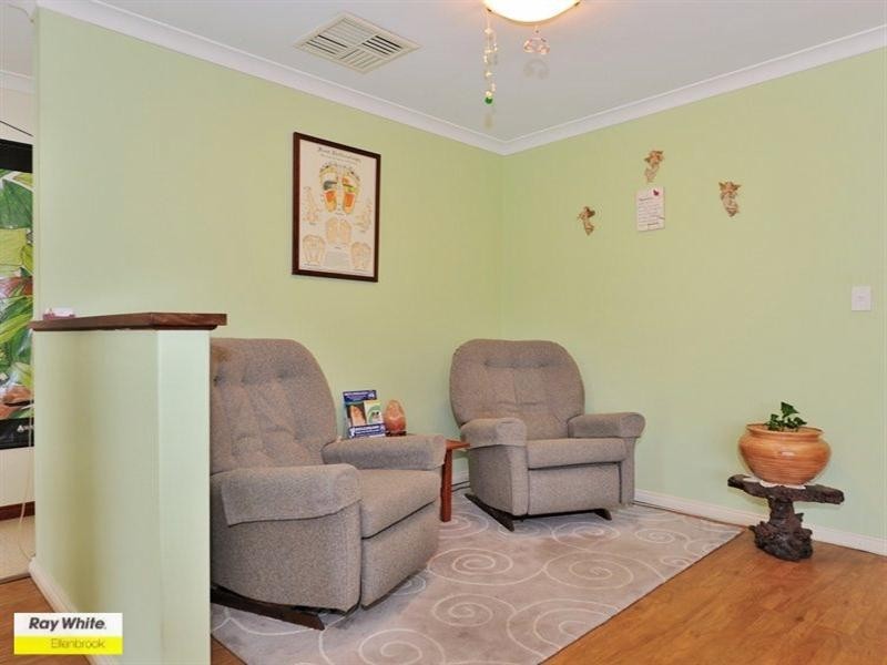 64 Queens Road, South Guildford WA 6055