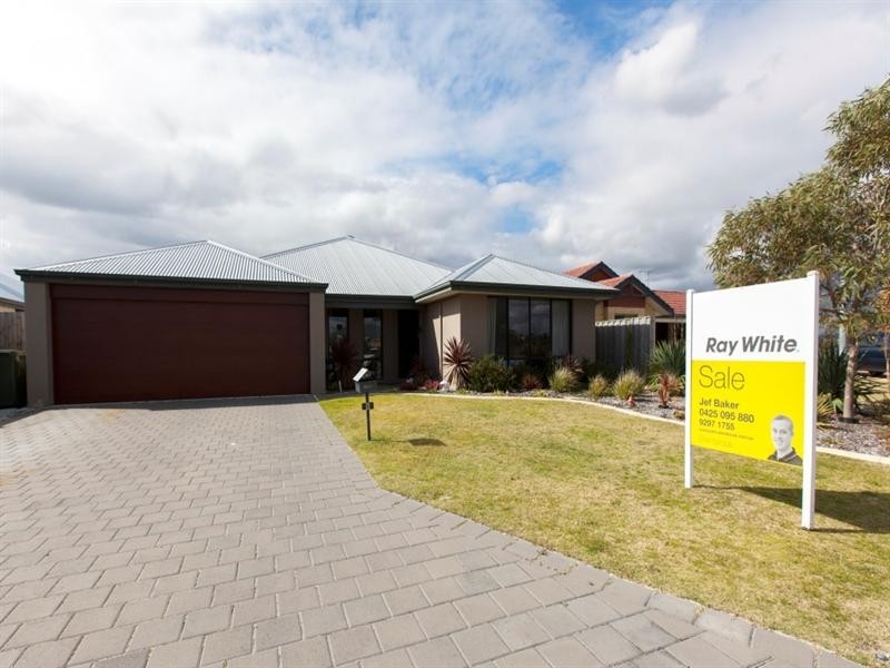 5 Hoyton Close, Ellenbrook WA 6069