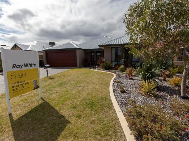 5 Hoyton Close, Ellenbrook WA 6069