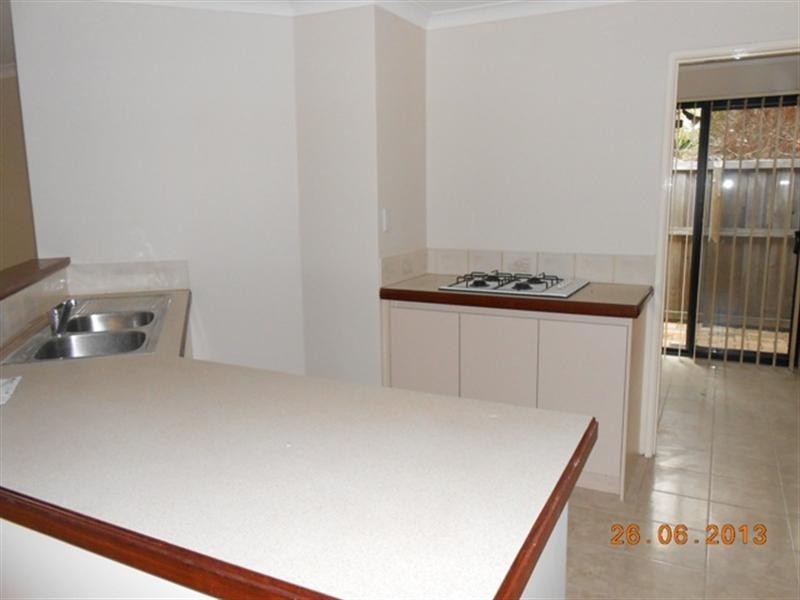 6 Villefort Avenue, Ellenbrook WA 6069