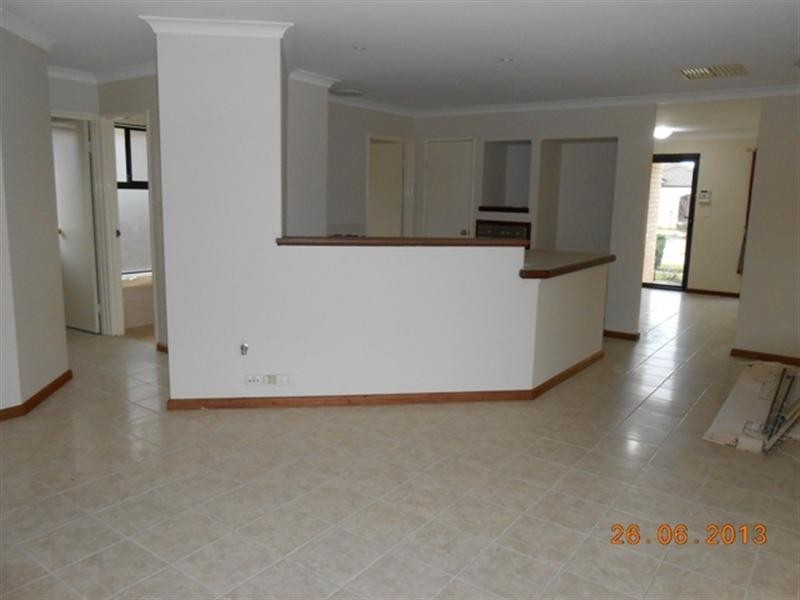 6 Villefort Avenue, Ellenbrook WA 6069