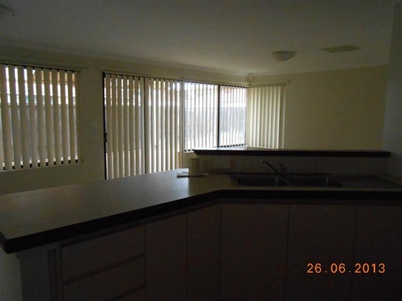 6 Villefort Avenue, Ellenbrook WA 6069