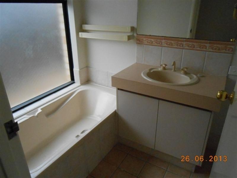 6 Villefort Avenue, Ellenbrook WA 6069