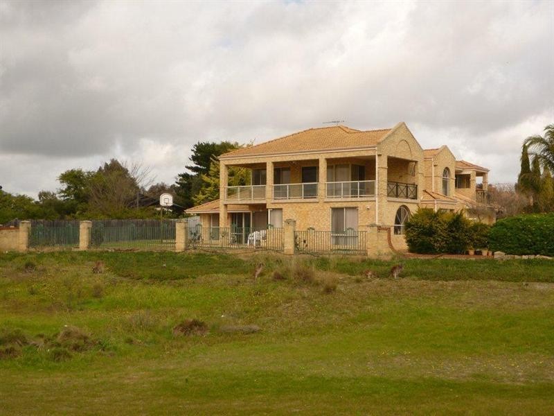 20 Bollinger Close, The Vines WA 6069