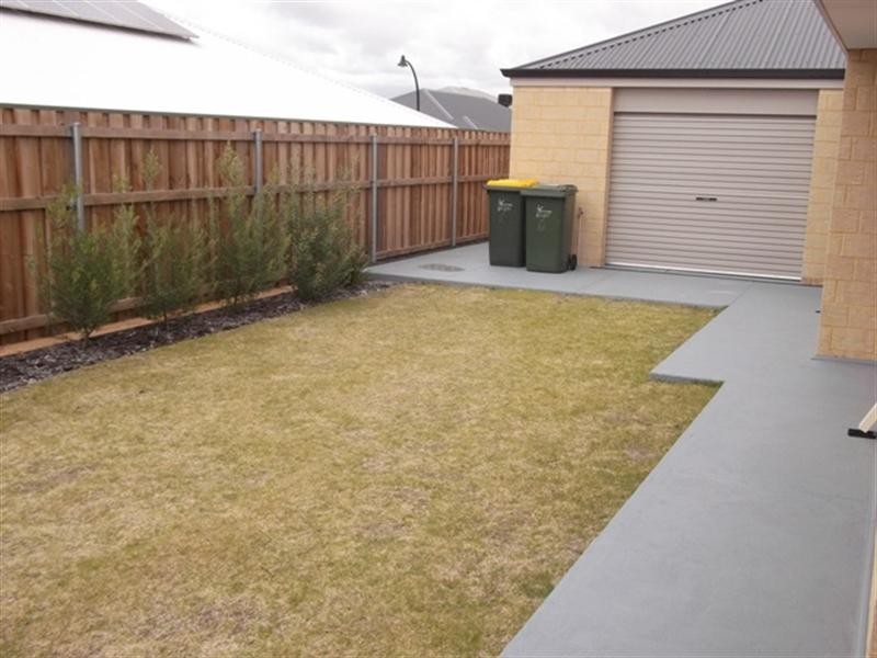 10 Geographe Loop, Ellenbrook WA 6069