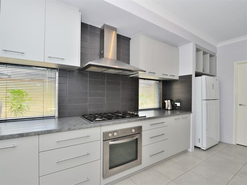 9 Boxgrove Loop, Ellenbrook WA 6069