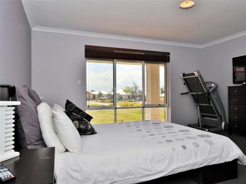 9 Boxgrove Loop, Ellenbrook WA 6069