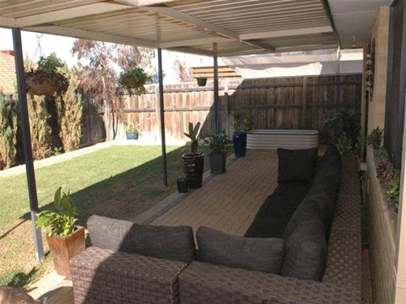 9 Larrawa Circle, Ellenbrook WA 6069