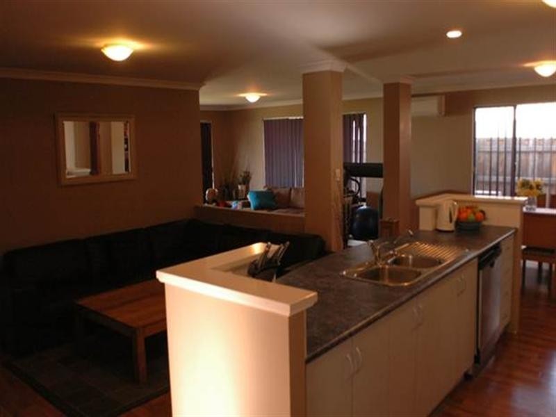 9 Larrawa Circle, Ellenbrook WA 6069