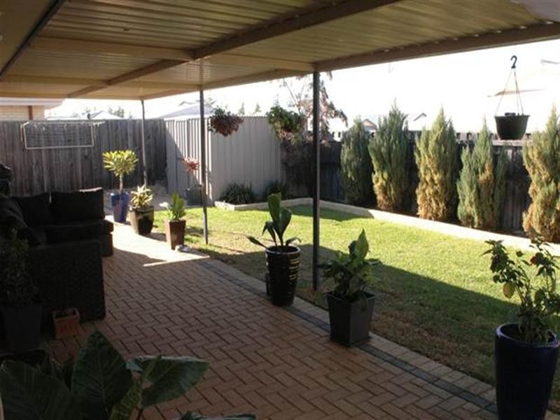 9 Larrawa Circle, Ellenbrook WA 6069