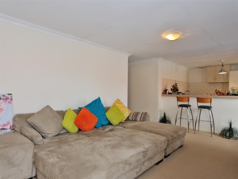 3/20 Warwick Street, St James WA 6102