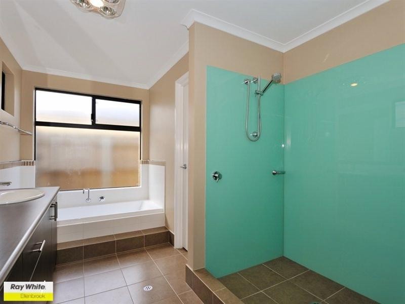 5 Banchory Way, The Vines WA 6069