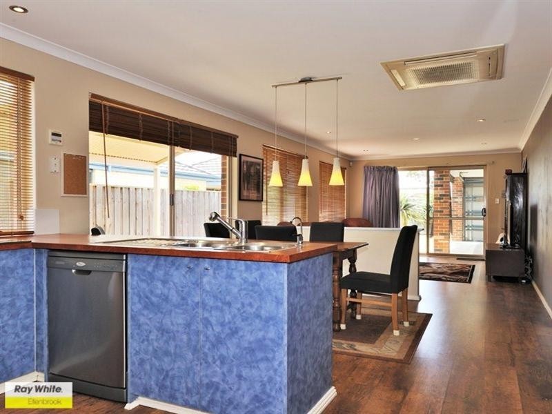 74 Thundelarra Avenue, Ellenbrook WA 6069