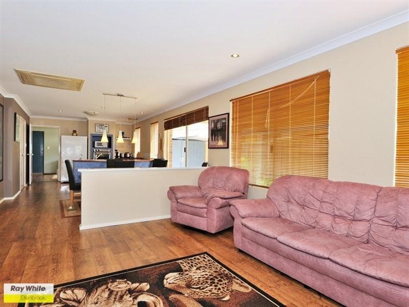 74 Thundelarra Avenue, Ellenbrook WA 6069
