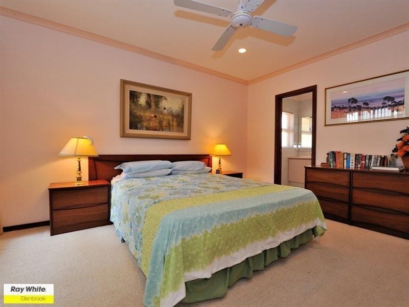 2 Burgundy Lane, The Vines WA 6069