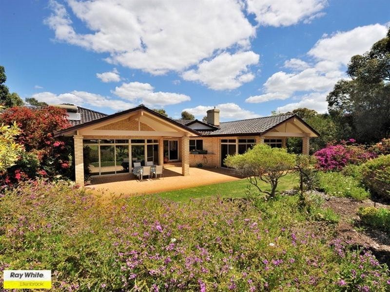 2 Burgundy Lane, The Vines WA 6069