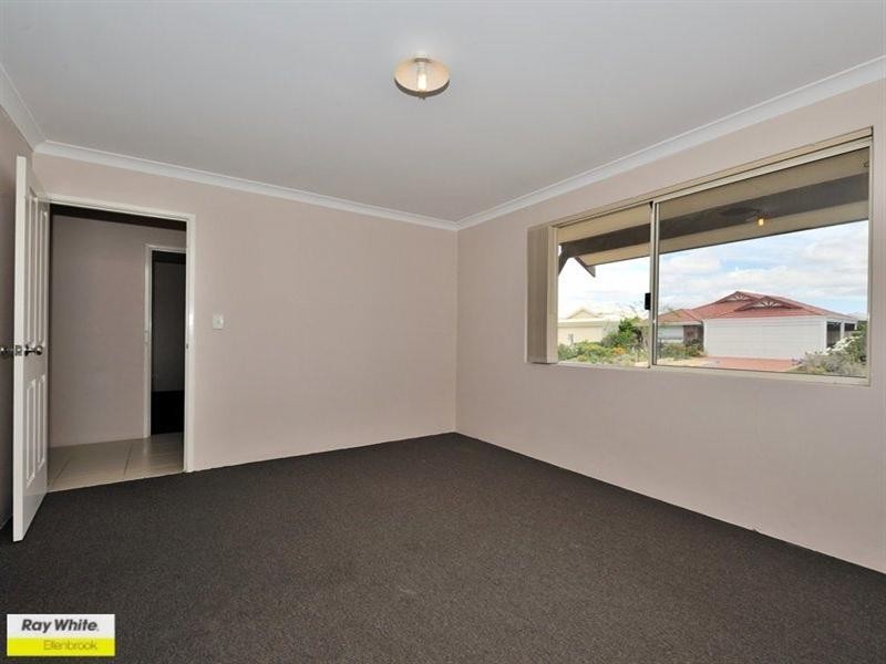 4 Halpin Circle, Ellenbrook WA 6069