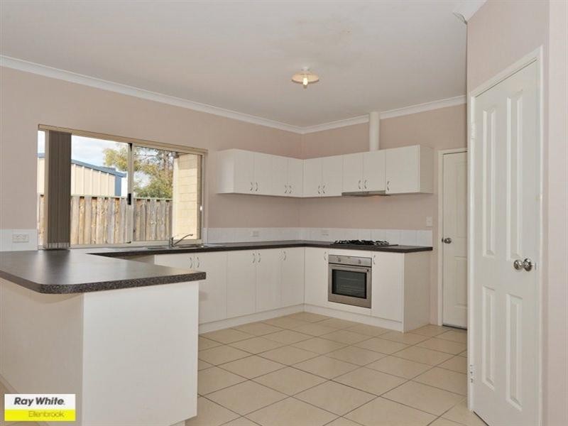 4 Halpin Circle, Ellenbrook WA 6069