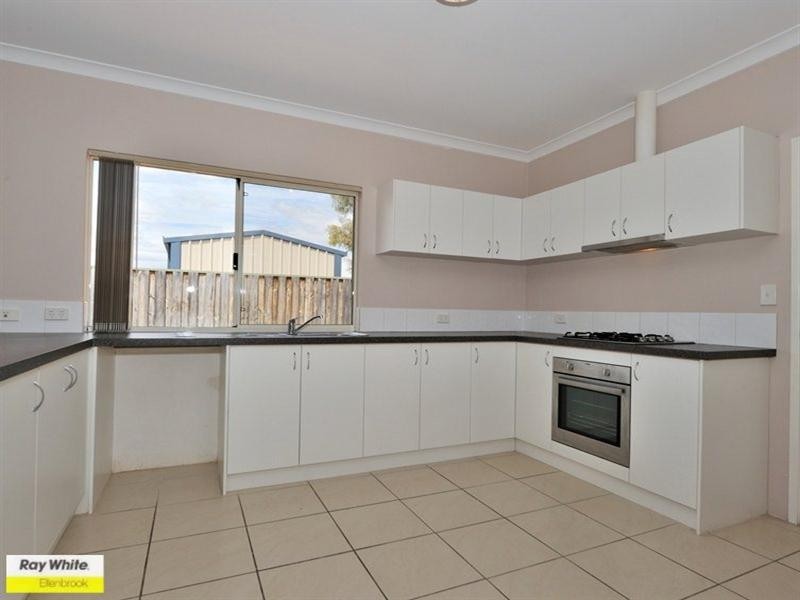 4 Halpin Circle, Ellenbrook WA 6069