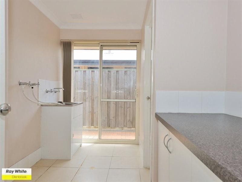 4 Halpin Circle, Ellenbrook WA 6069