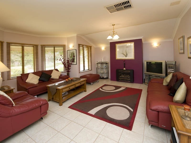 21 Highpoint Boulevard, Ellenbrook WA 6069