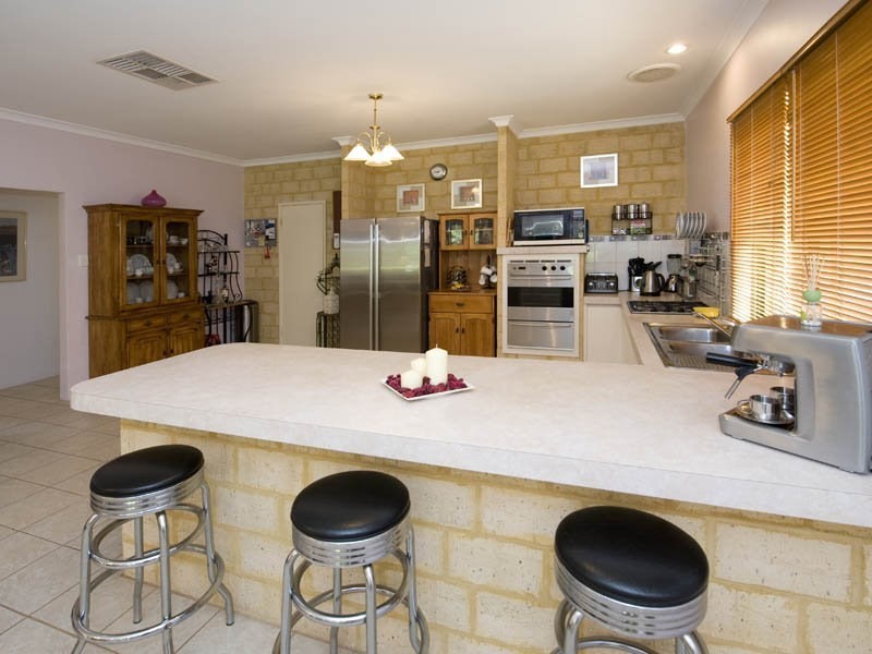 21 Highpoint Boulevard, Ellenbrook WA 6069