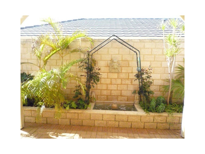 21 Highpoint Boulevard, Ellenbrook WA 6069