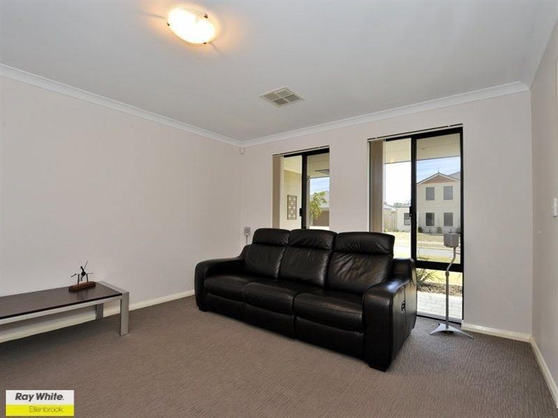 7 Fewson Turn, Ellenbrook WA 6069