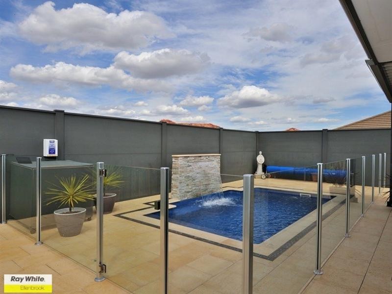 7 Fewson Turn, Ellenbrook WA 6069