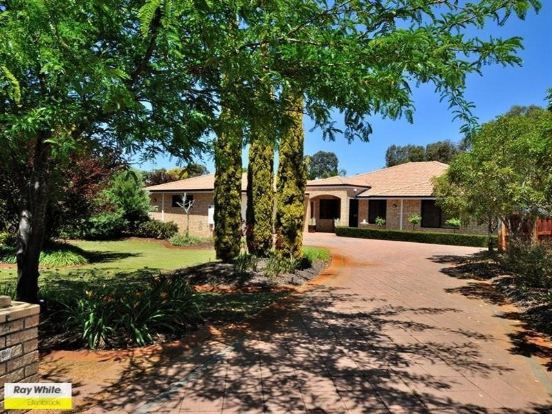 14 Taittinger Grove, The Vines WA 6069