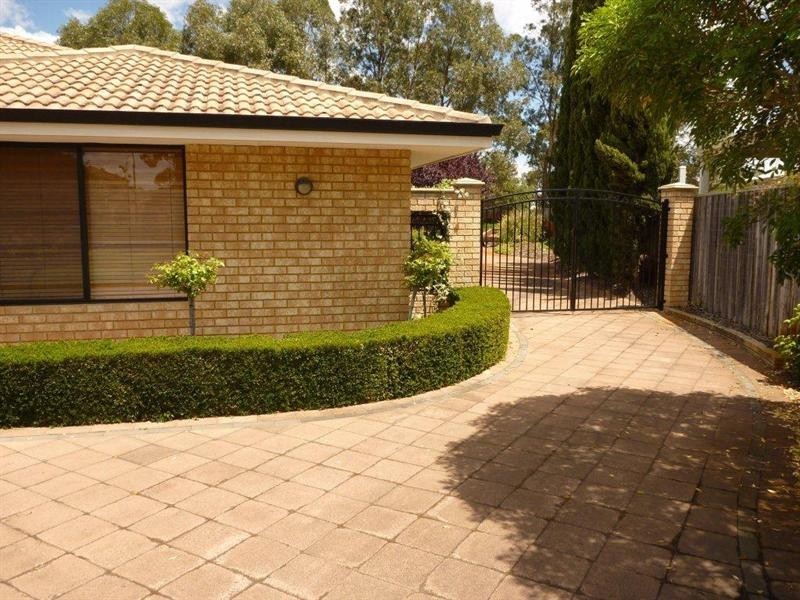 14 Taittinger Grove, The Vines WA 6069