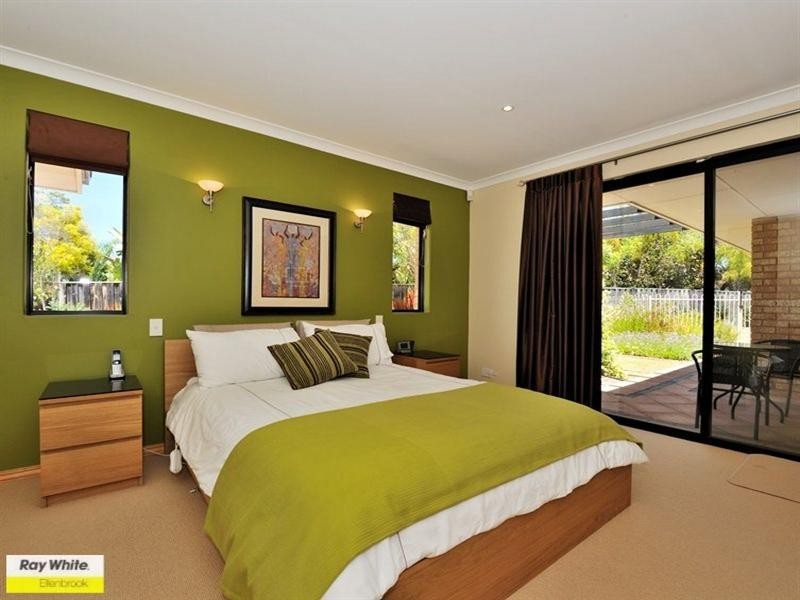 14 Taittinger Grove, The Vines WA 6069