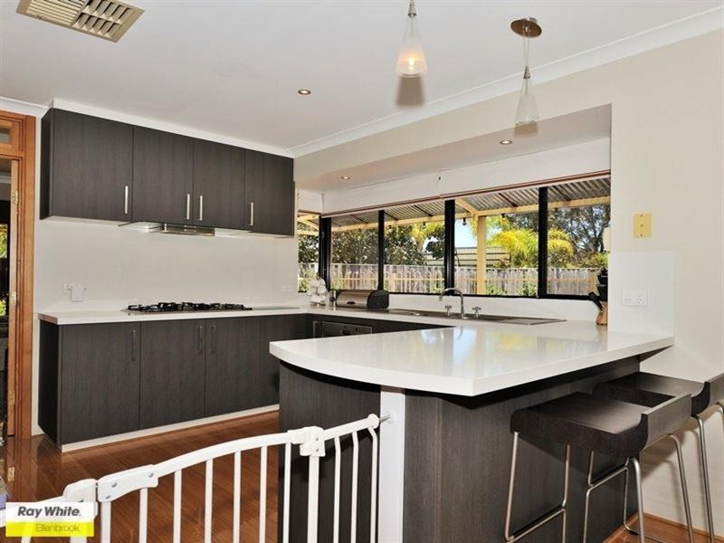 14 Taittinger Grove, The Vines WA 6069