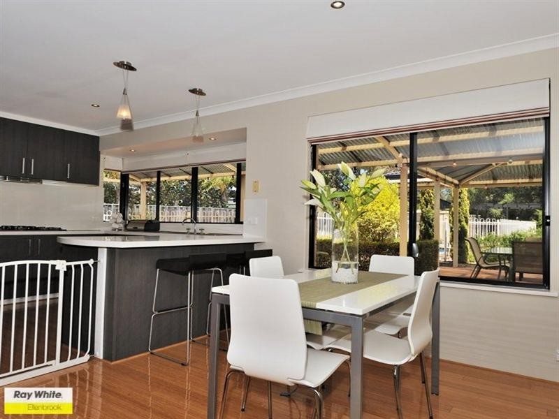 14 Taittinger Grove, The Vines WA 6069