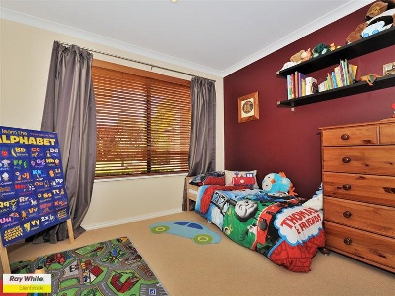 14 Taittinger Grove, The Vines WA 6069