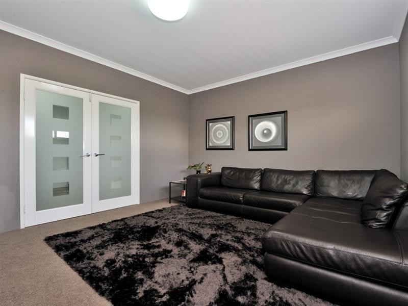 3 Traviata Crescent, The Vines WA 6069