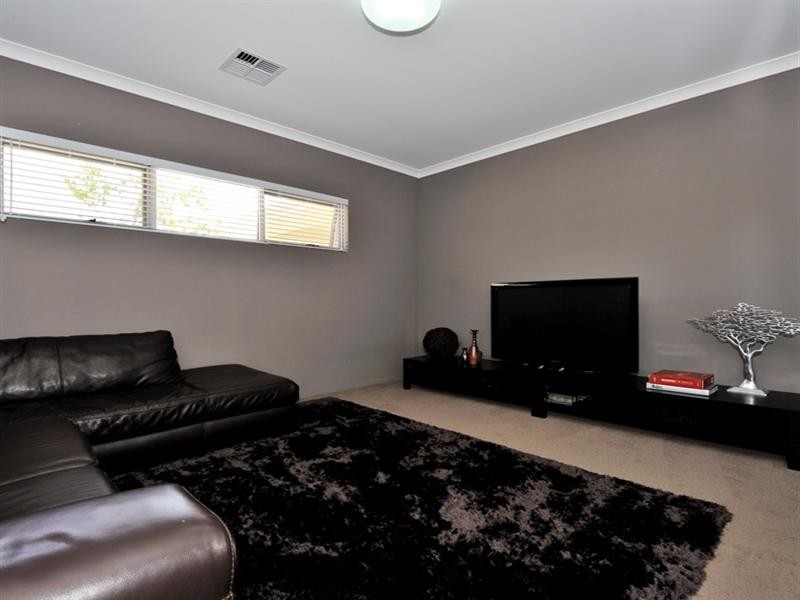 3 Traviata Crescent, The Vines WA 6069