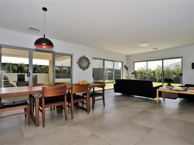 3 Traviata Crescent, The Vines WA 6069