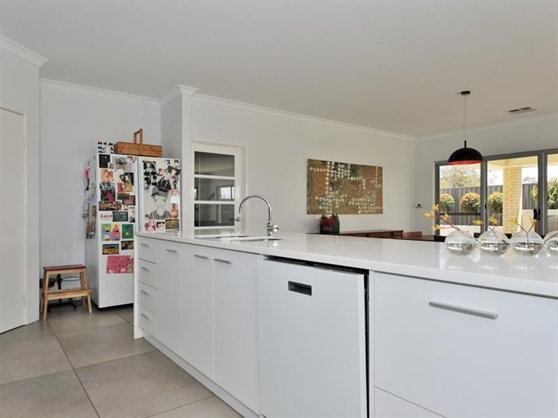 3 Traviata Crescent, The Vines WA 6069